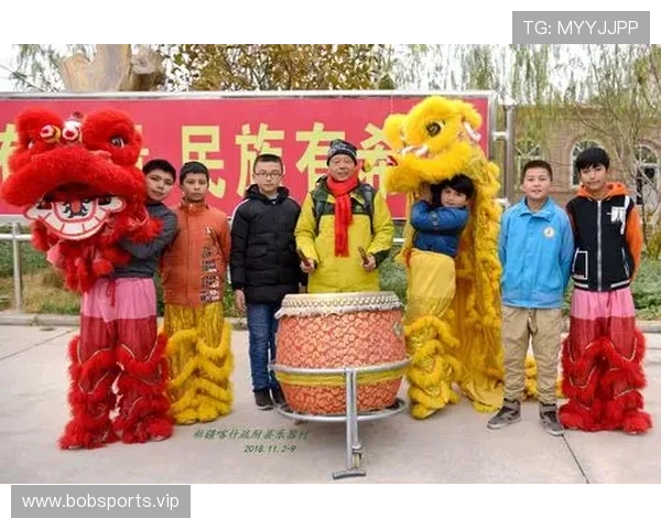 新疆柯坪南疆民族摔跤邀请赛激烈展开展示传统文化魅力